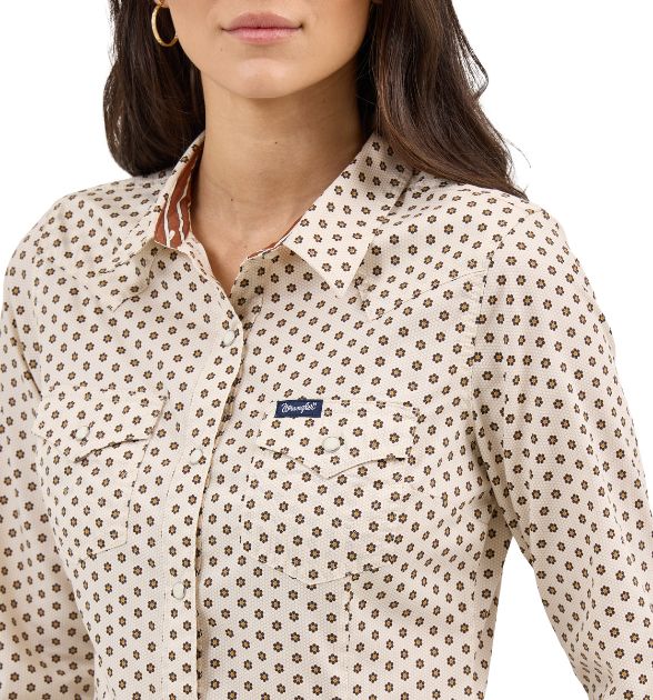 Wrangler Women’s Western Floral Snap Shirt – Beige